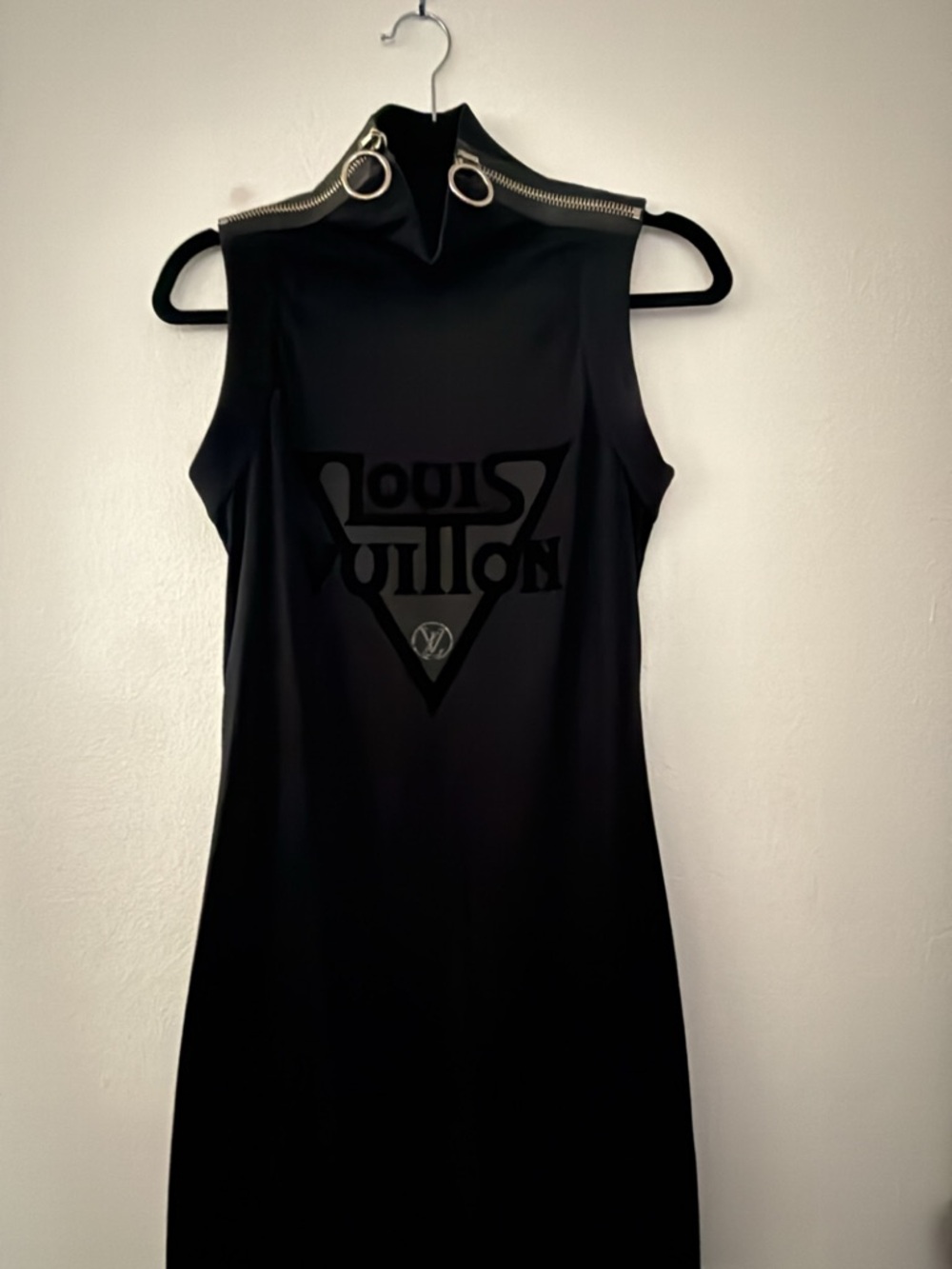 Louis Vuitton Black Label Logo Tag - Navy & Gold Text